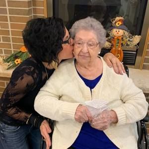 Meet your Posher, Alesha